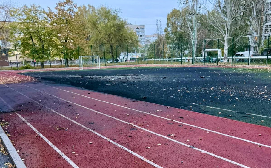 У Дніпрі через атаку рф пошкоджені щонайменше шість багатоповерхівок і два ліцеї - 27.10.2026