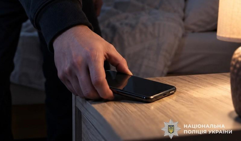 Попросився переночувати та обікрав господарку: у Дніпрі 19-річному чоловіку повідомили про підозру - 14.10.2026