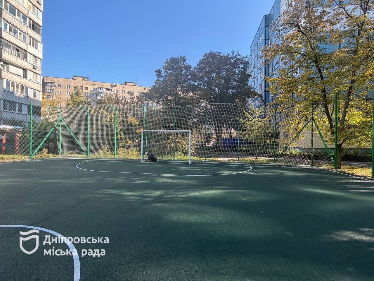У Дніпрі оновили футбольне поле на вул Новорічній