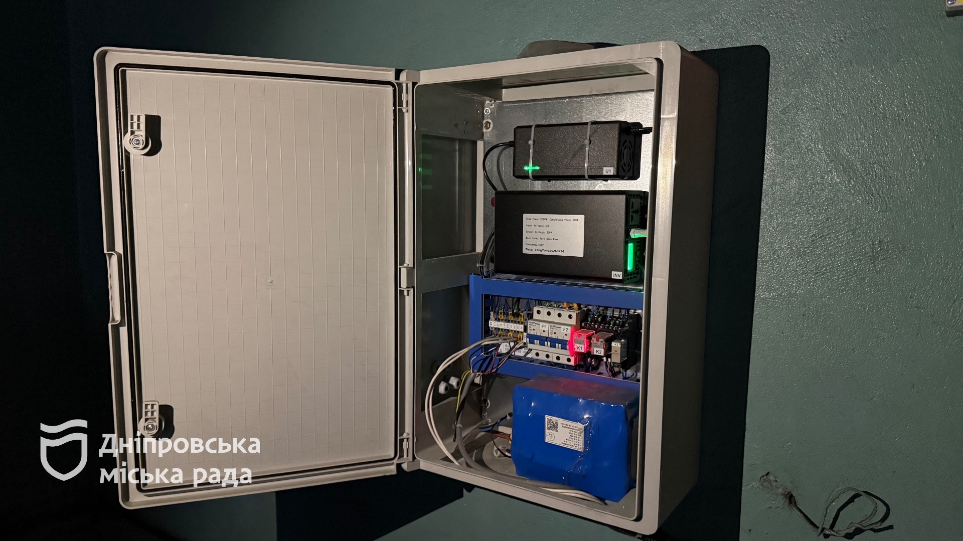 У Дніпрі продовжують системно оновлювати та модернізувати ліфтове обладнання в багатоквартирних будинках