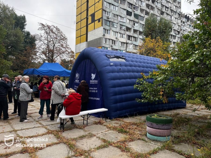 У Дніпрі внаслідок ранкової атаки 13 жовтня пошкоджено будинки комунальні заклади автівки