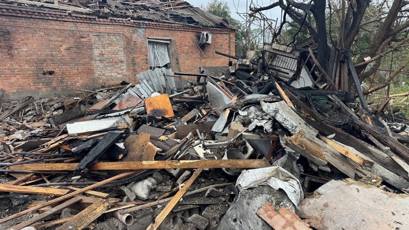 У Дніпрі внаслідок ранкової атаки рф 19 жовтня пошкоджено близько 30 приватних будинків ліквідація наслідків триває