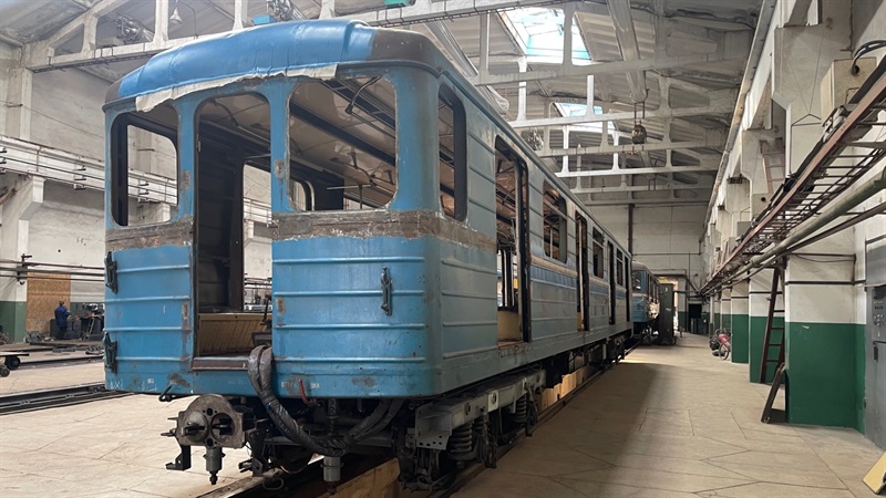 Безпека понад усе. У Дніпрі продовжують ремонтувати вагони метро - 08.10.2026 