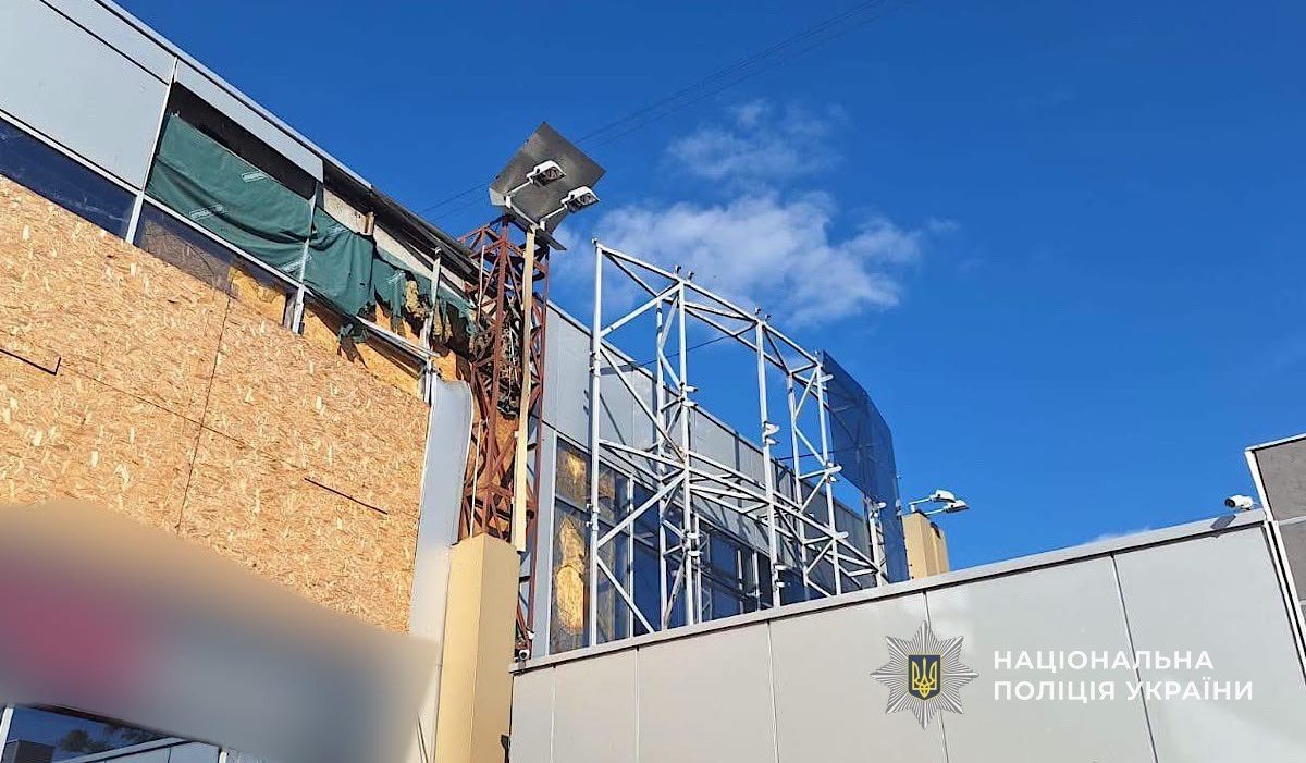 Загиблий і четверо постраждалих поліція показала наслідки атак на Дніпропетровщині